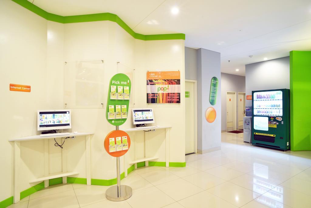 Pop! Hotel Kemang Jakarta Exterior foto