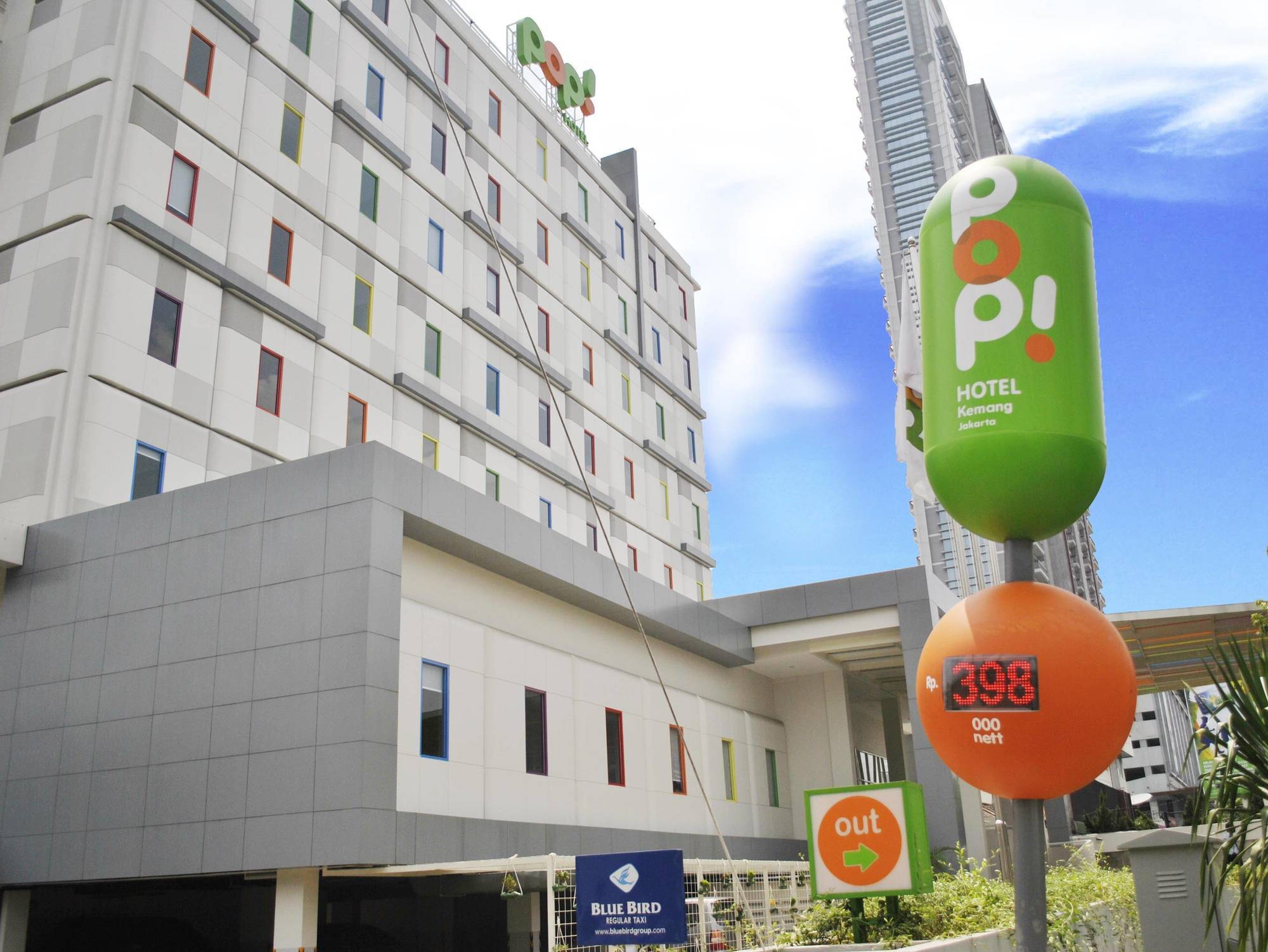 Pop! Hotel Kemang Jakarta Exterior foto