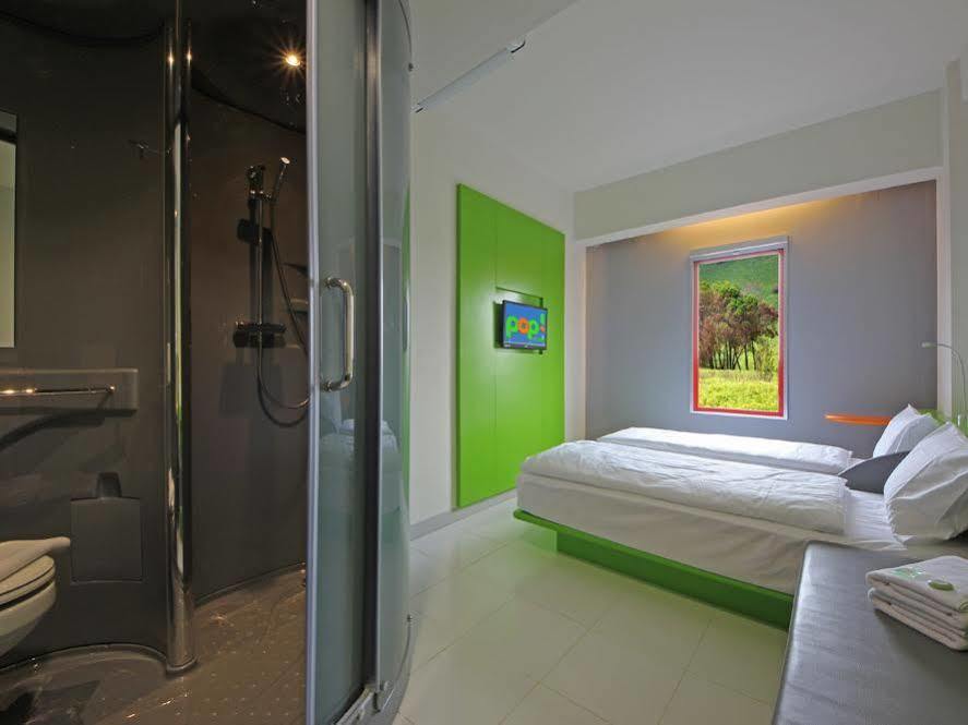 Pop! Hotel Kemang Jakarta Exterior foto